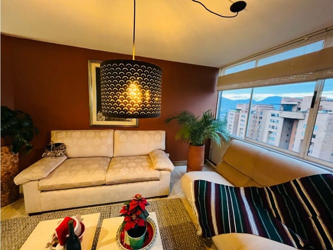 Apartamento de 4 alcobas en venta en El Poblado, Medellín, 157 m² · foto 3 de 24