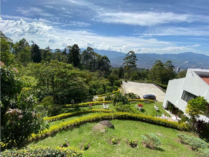 Casa de 5 alcobas en venta en Los Balsos, Medellín, 620 m² · foto 9 de 23
