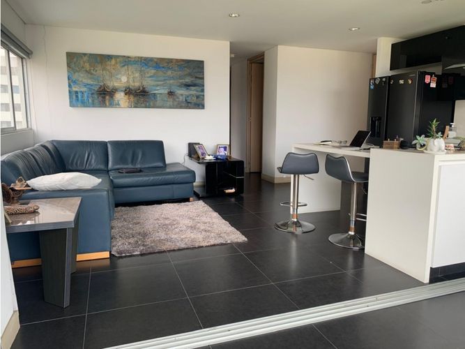 Apartamento de 2 alcobas en venta en El Castillo, Medellín, 89 m² · foto 4 de 15