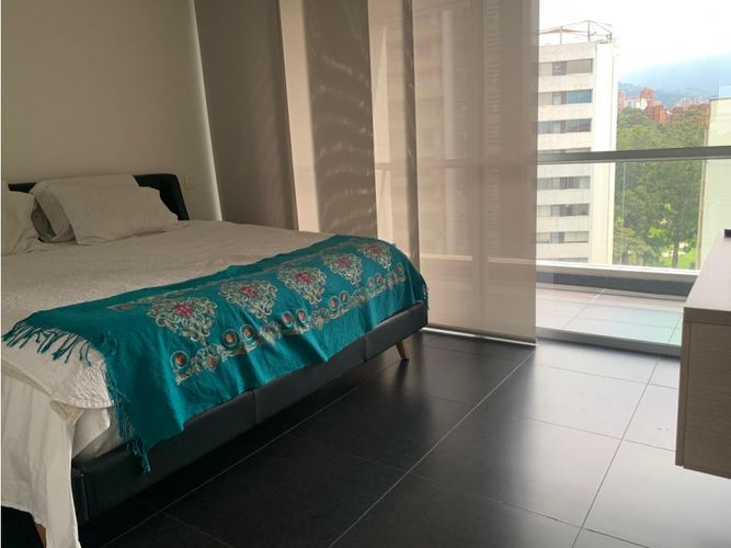 Apartamento de 2 alcobas en venta en El Castillo, Medellín, 89 m² · foto 10 de 15