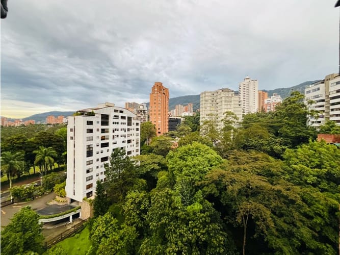 Apartamento de 4 alcobas en venta en El Poblado, Medellín, 157 m² · foto 19 de 24