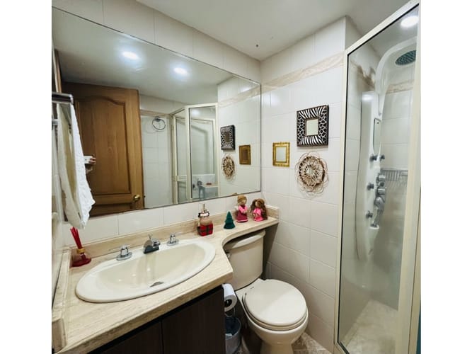 Apartamento de 4 alcobas en venta en El Poblado, Medellín, 157 m² · foto 21 de 24