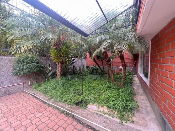 Casa de 3 alcobas en venta en Patio Bonito, Medellín, 261 m² · foto 20 de 21