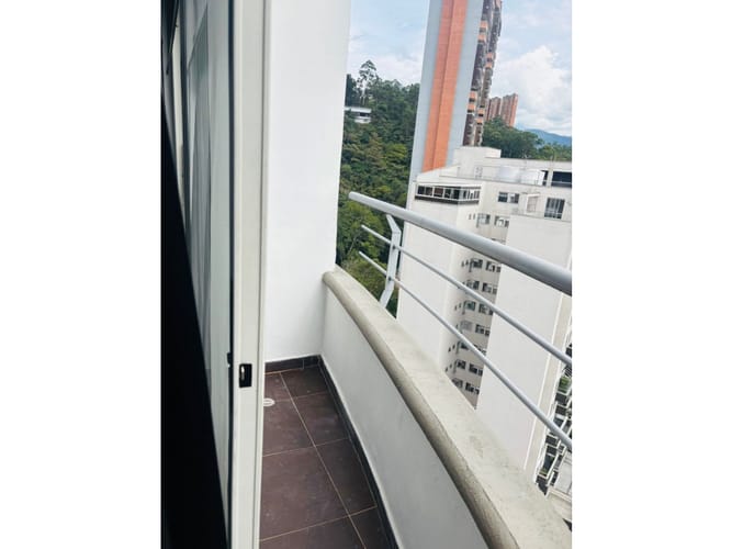 Apartamento de 2 alcobas en venta en San Lucas, Medellín, 127 m² · foto 11 de 18