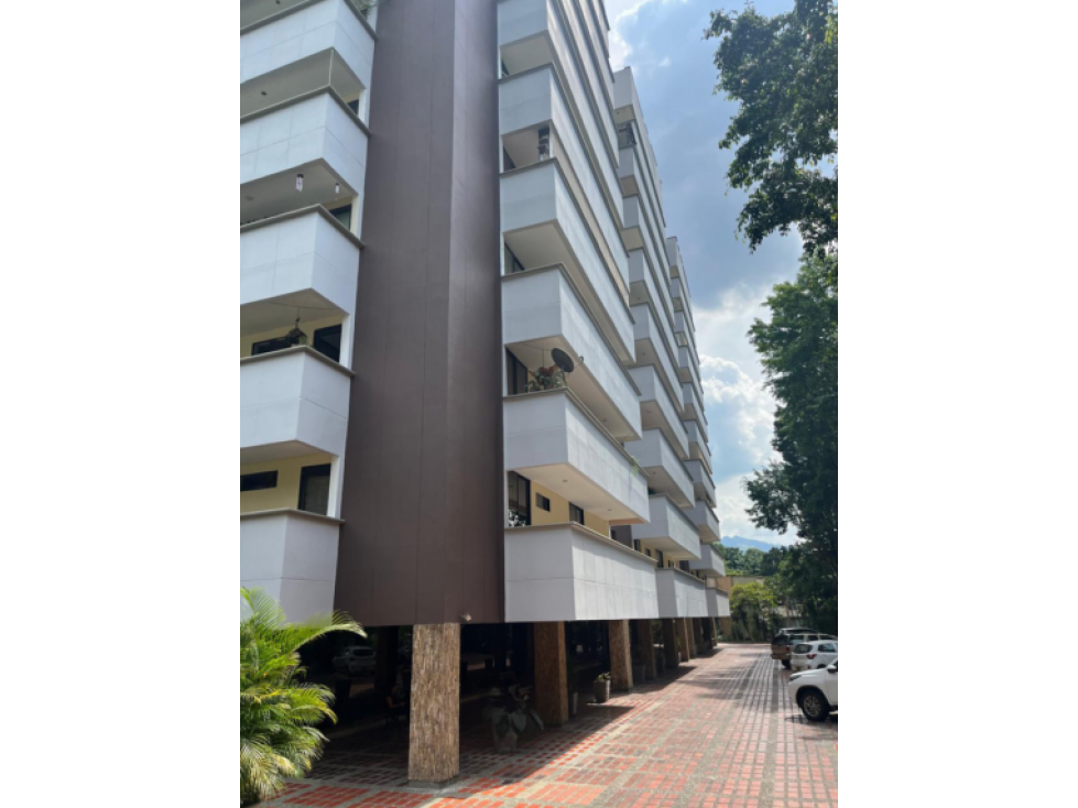 4BR Apartment in El Poblado (300 m²) for Sale