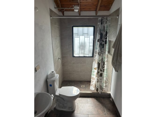 Casa de 3 alcobas en venta en El Porvenir, Guarne, 130 m² · foto 8 de 12
