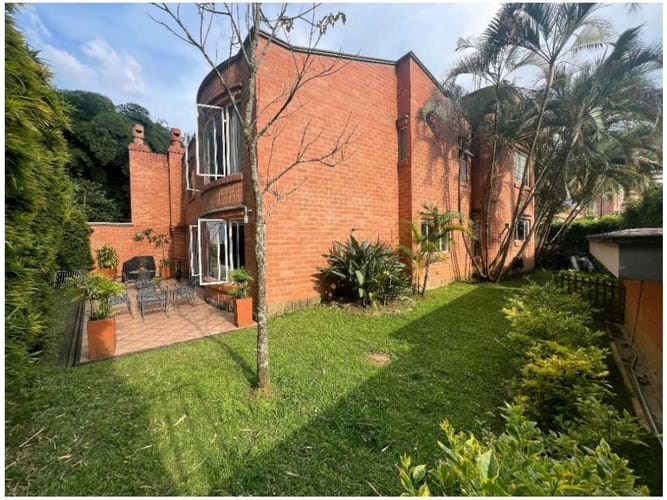 Casa de 4 alcobas en venta en La Calera, Medellín, 360 m² · foto 3 de 24