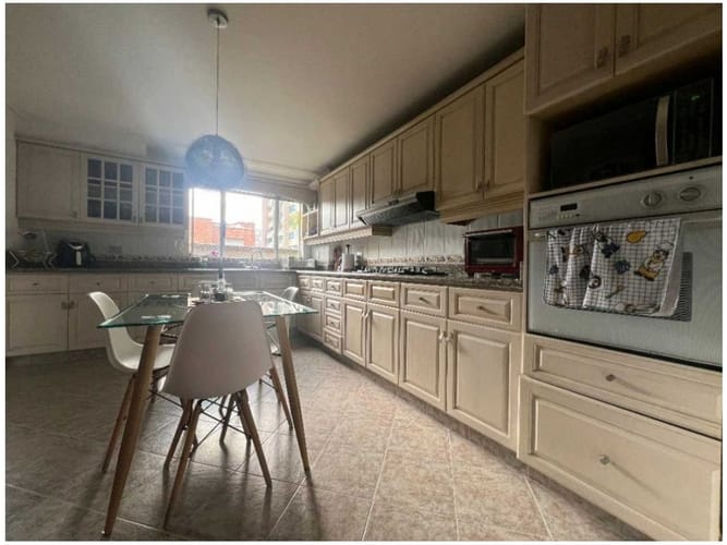 Casa de 4 alcobas en venta en La Calera, Medellín, 360 m² · foto 6 de 24