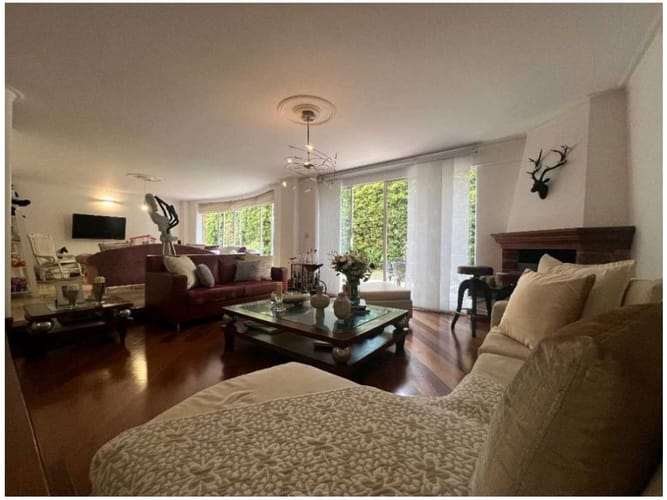 Casa de 4 alcobas en venta en La Calera, Medellín, 360 m² · foto 9 de 24
