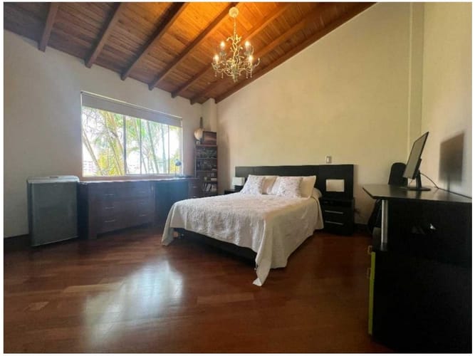 Casa de 4 alcobas en venta en La Calera, Medellín, 360 m² · foto 13 de 24