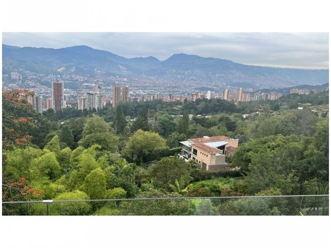 Casa de 4 alcobas en venta en El Poblado, Medellín, 650 m² · foto 11 de 11