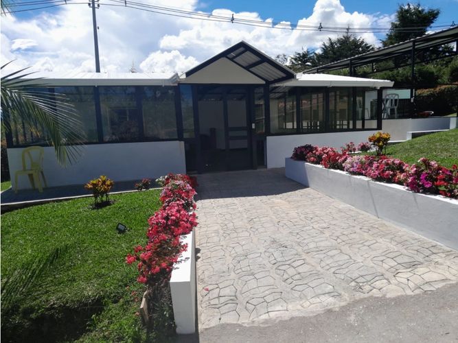 Casa de 8 alcobas en venta en Aeropuerto, Guarne, 600 m² · foto 12 de 24
