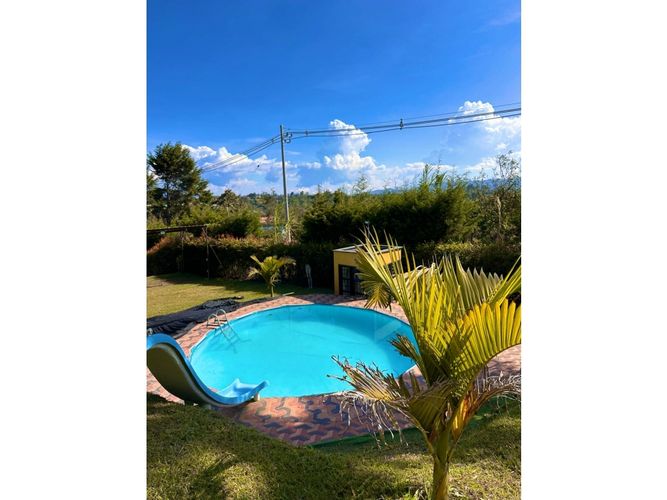 Casa de 8 alcobas en venta en Aeropuerto, Guarne, 600 m² · foto 15 de 24