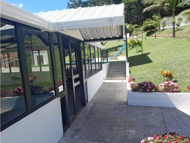 Casa de 8 alcobas en venta en Aeropuerto, Guarne, 600 m² · foto 20 de 24
