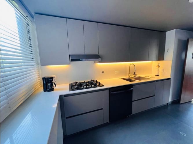 Apartamento de 4 alcobas en venta en San Lucas, Medellín, 212 m² · foto 19 de 23