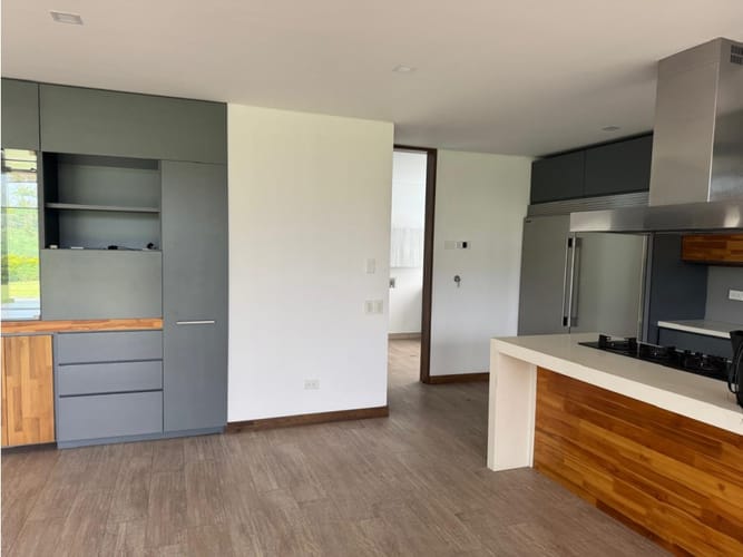 Casa de 3 alcobas en venta en Llano Grande, Rionegro, 360 m² · foto 13 de 24