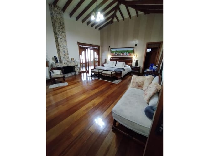 Casa de 4 alcobas en venta en Vereda La Doctora, Sabaneta, 611 m² · foto 4 de 24