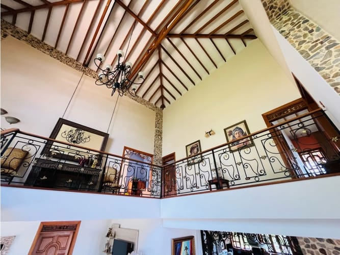 Casa de 4 alcobas en venta en Vereda La Doctora, Sabaneta, 611 m² · foto 8 de 24
