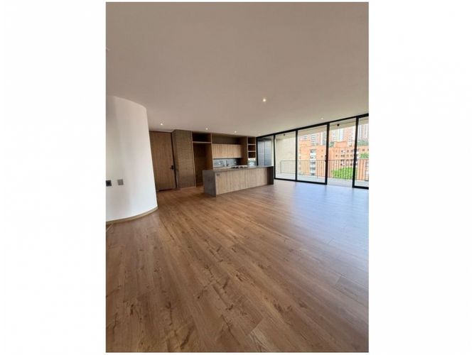 Apartamento en venta en El Poblado, Medellín · foto 3 de 7