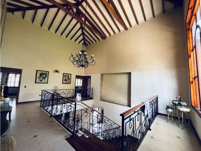 Casa de 4 alcobas en venta en Vereda La Doctora, Sabaneta, 611 m² · foto 12 de 24