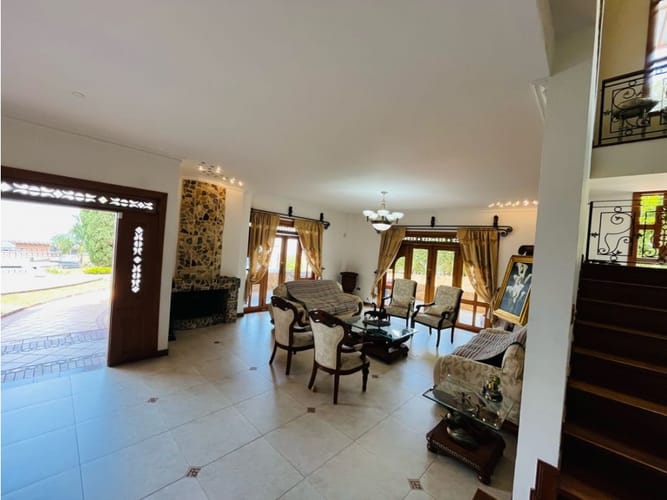 Casa de 4 alcobas en venta en Vereda La Doctora, Sabaneta, 611 m² · foto 18 de 24