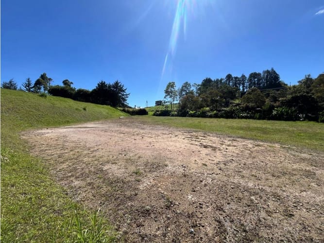 Lote en venta en Cabeceras De Llanogrande, Rionegro, 7902 m² · foto 7 de 10