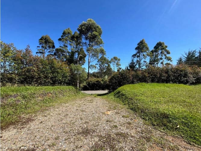 Lote en venta en Cabeceras De Llanogrande, Rionegro, 7902 m² · foto 8 de 10