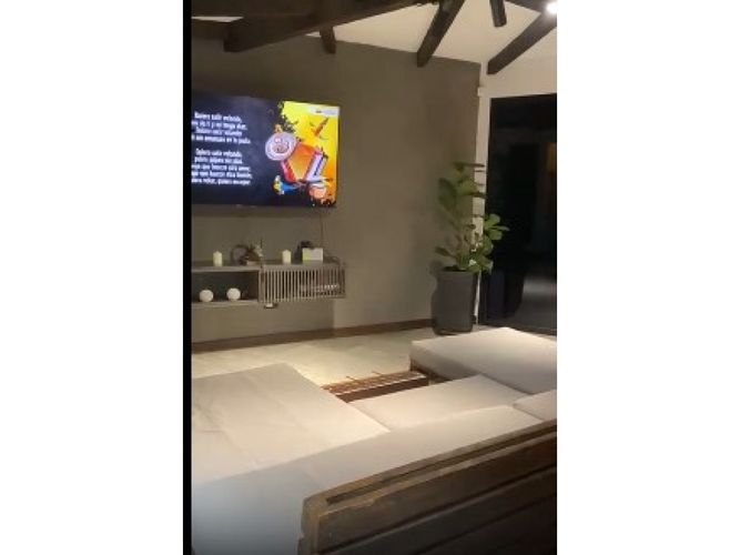 Casa de 3 alcobas en venta en San Antonio De Pereira, Rionegro, 350 m² · foto 2 de 17