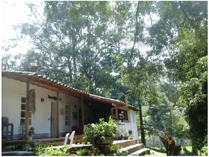 Casa de 3 alcobas en venta en El Poblado, Medellín, 200 m² · foto 2 de 6