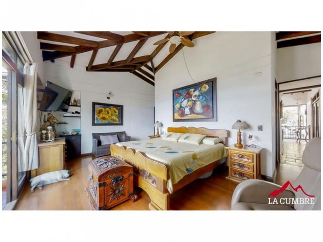Casa de 6 alcobas en venta en Estadio, Medellín, 580 m² · foto 9 de 18