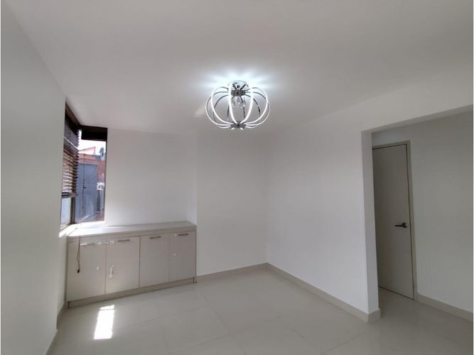 Apartamento en venta en El Poblado, Medellín · foto 4 de 24