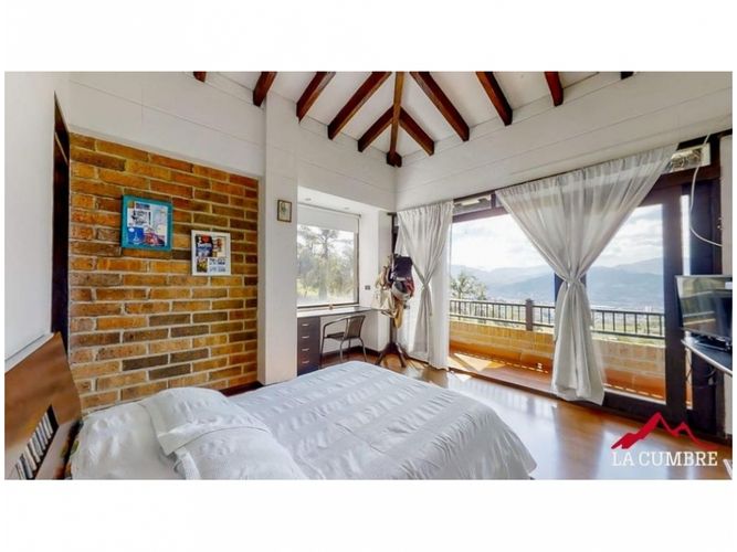 Casa de 6 alcobas en venta en Estadio, Medellín, 580 m² · foto 14 de 18