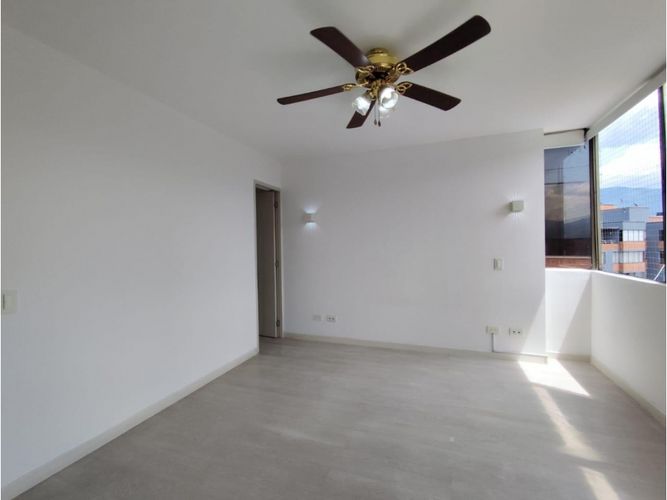 Apartamento en venta en El Poblado, Medellín · foto 14 de 24