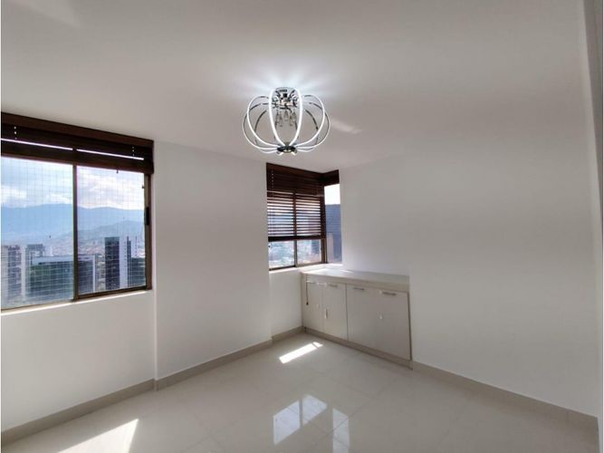 Apartamento en venta en El Poblado, Medellín · foto 17 de 24