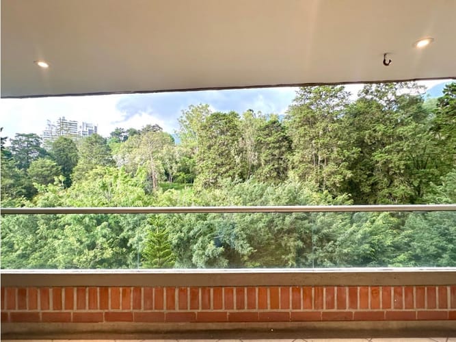 Apartamento en venta en El Poblado, Medellín · foto 3 de 20