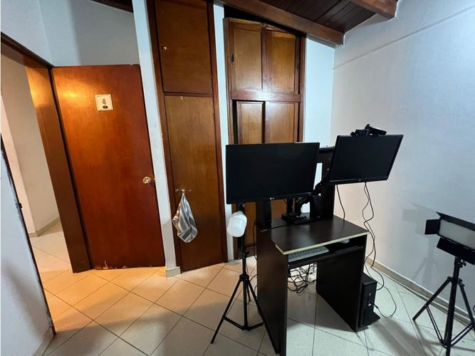 Casa de 5 alcobas en venta en Laureles, Medellín, 167 m² · foto 5 de 14