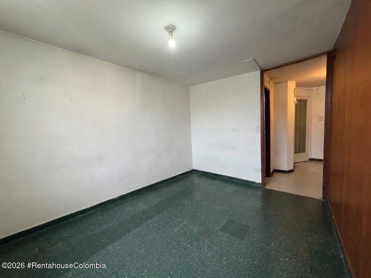 Apartamento en venta en La Esmeralda, Bogotá · foto 10 de 17