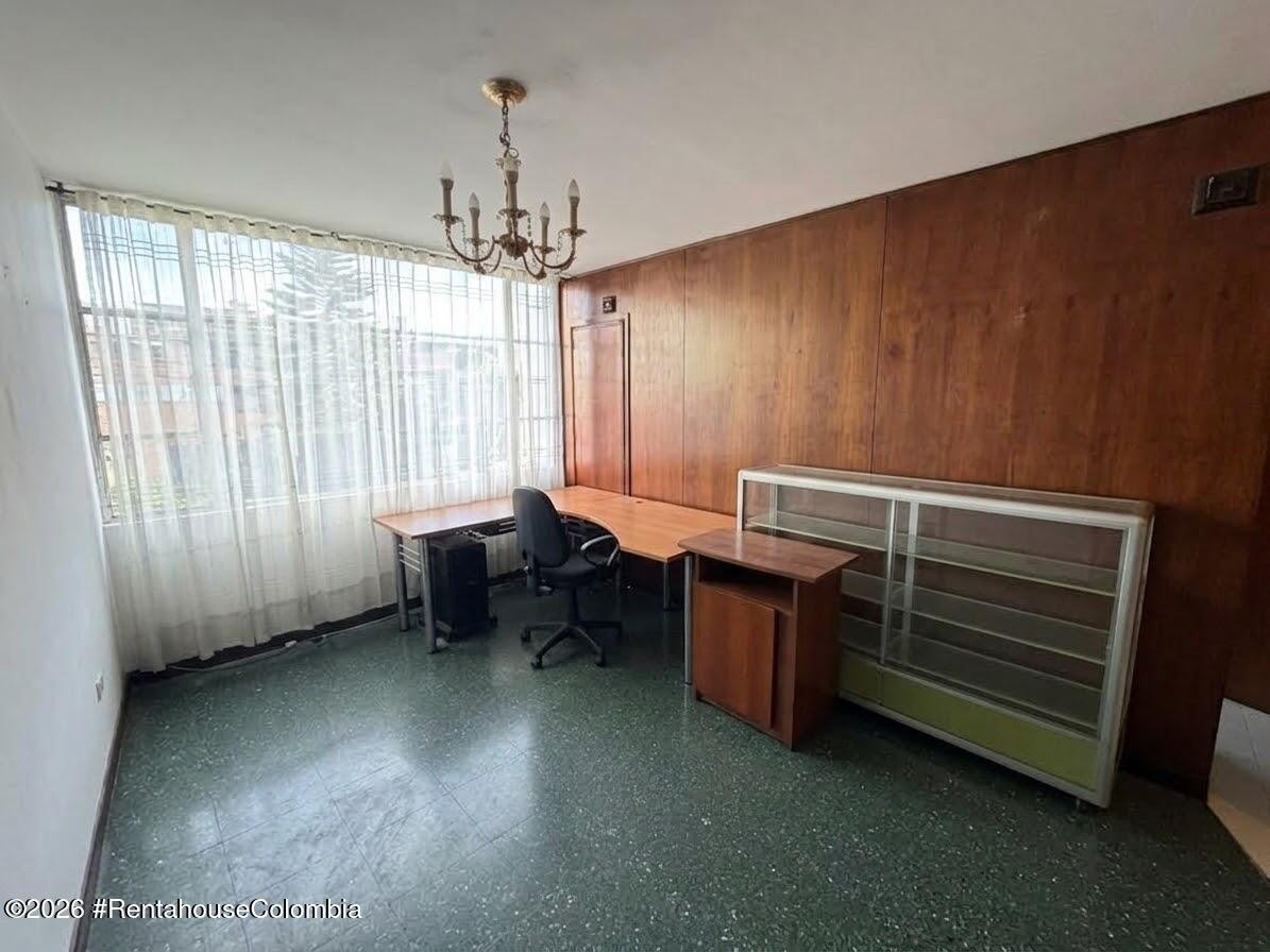 Apartamento en venta en La Esmeralda, Bogotá · foto 4 de 17