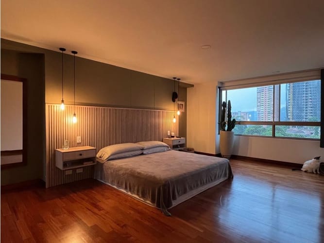 Apartamento de 3 alcobas en venta en San Lucas, Medellín, 243 m² · foto 10 de 24