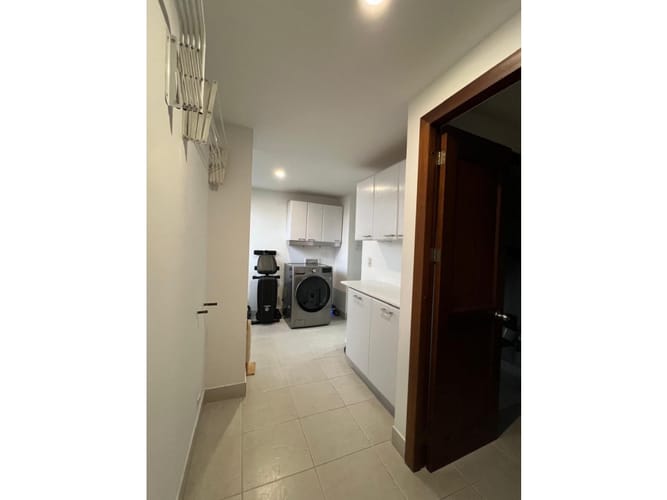 Apartamento de 3 alcobas en venta en San Lucas, Medellín, 243 m² · foto 14 de 24