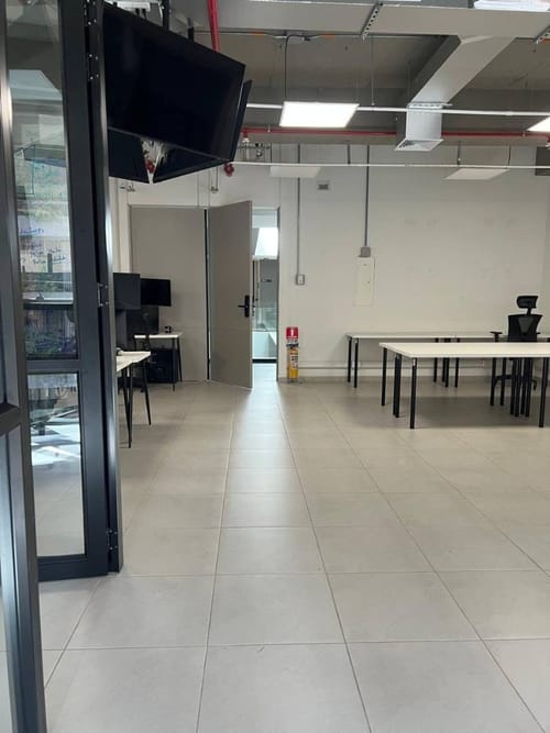 Oficina en arriendo en Las Palmas, Medellín, 75 m² · foto 7 de 10