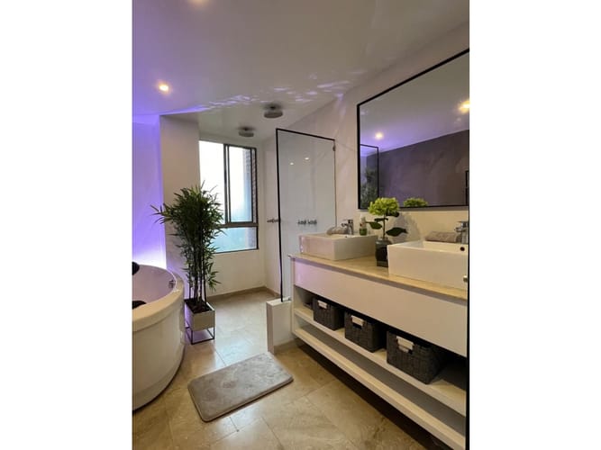 Apartamento de 3 alcobas en venta en San Lucas, Medellín, 243 m² · foto 15 de 24