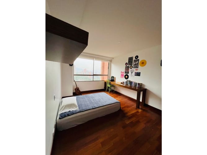 Apartamento de 3 alcobas en venta en San Lucas, Medellín, 243 m² · foto 17 de 24