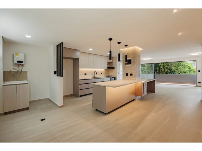 Apartaestudio en venta en El Poblado, Medellín, 154 m² · foto 7 de 24