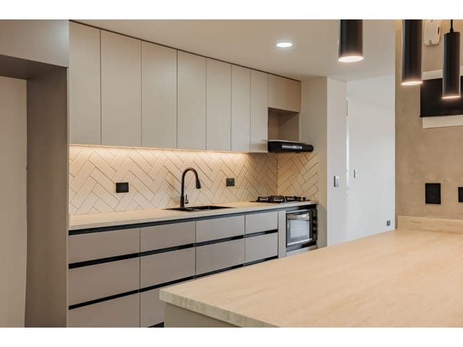Apartaestudio en venta en El Poblado, Medellín, 154 m² · foto 8 de 24