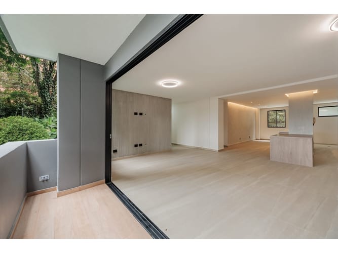 Apartaestudio en venta en El Poblado, Medellín, 154 m² · foto 9 de 24