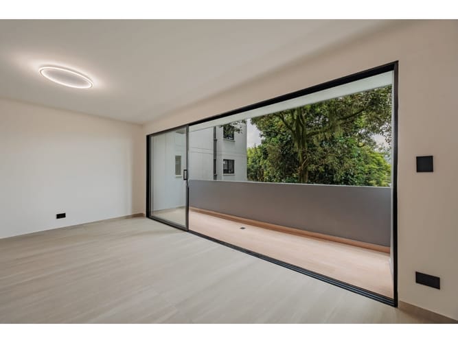 Apartaestudio en venta en El Poblado, Medellín, 154 m² · foto 11 de 24
