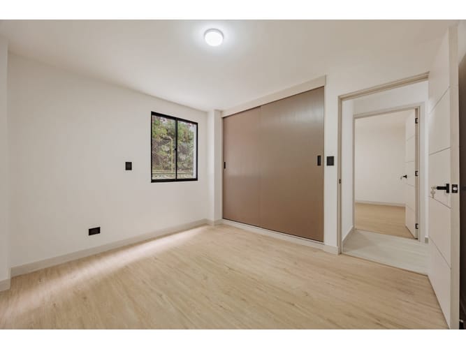 Apartaestudio en venta en El Poblado, Medellín, 154 m² · foto 12 de 24