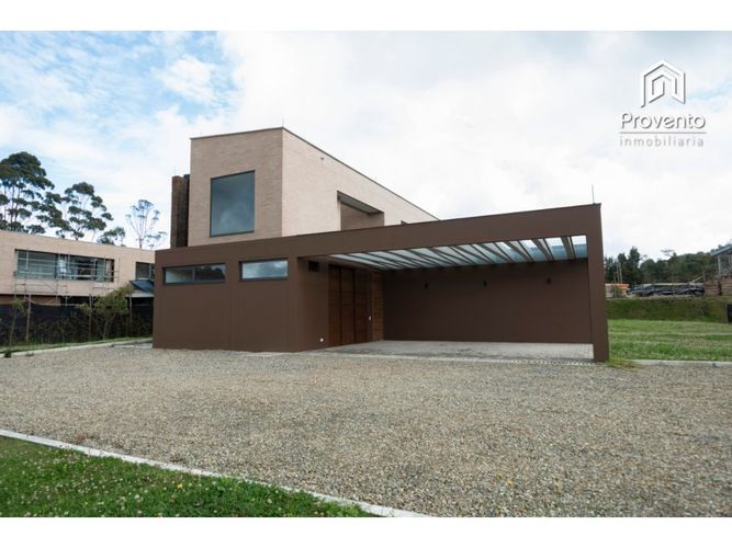 Casa de 4 alcobas en venta en Las Palmas, Envigado, 433 m² · foto 4 de 14