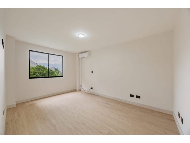 Apartaestudio en venta en El Poblado, Medellín, 154 m² · foto 18 de 24